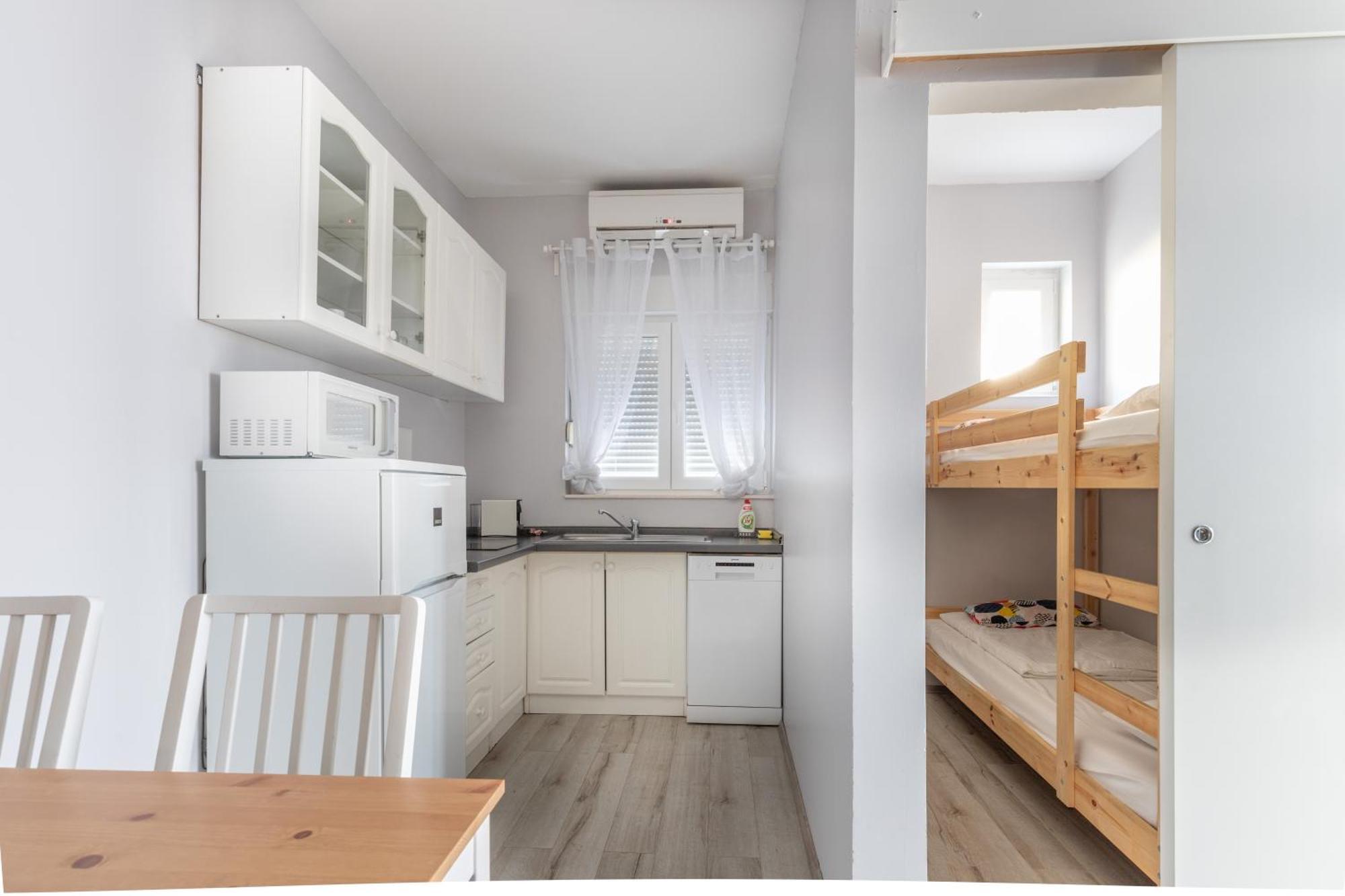 Apartmani Dina Biograd Na Moru Ngoại thất bức ảnh