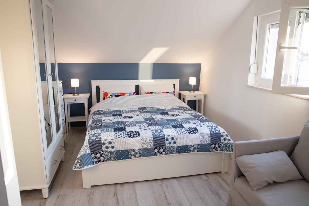 Apartmani Dina Biograd Na Moru Ngoại thất bức ảnh