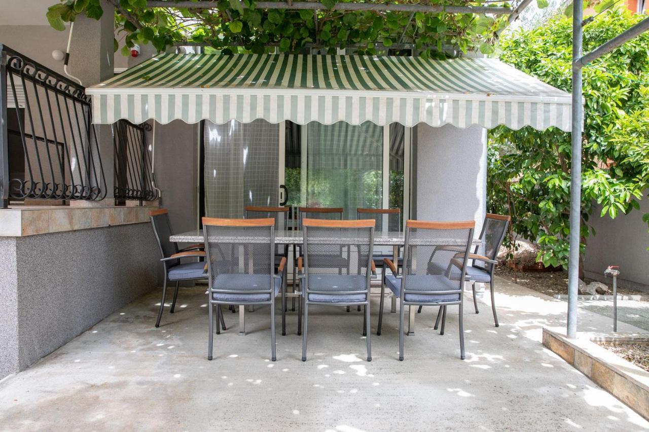 Apartmani Dina Biograd Na Moru Ngoại thất bức ảnh