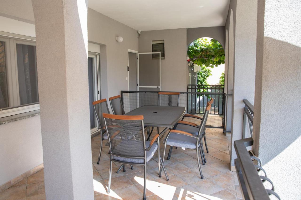 Apartmani Dina Biograd Na Moru Ngoại thất bức ảnh
